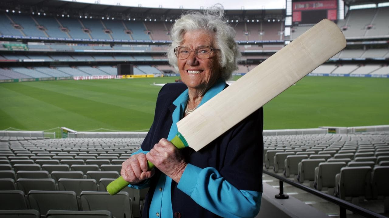 'MCG needs to catch up': New cricket Hall of Famer's push for statue of women's legend